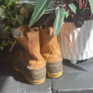 LL bean cognac duck boot. Like new. 9.